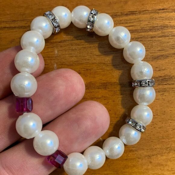 Pearl beaded stretch bracelet - Picture 3 of 3